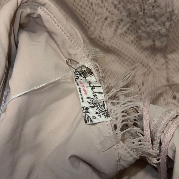 ✨ FREE PEOPLE Harper High Neck Halter Lace Dress✨ - Picture 14 of 14